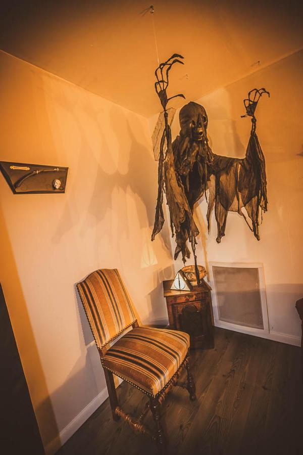 Repaire Du Sorcier Un Apartement Magique Troyes Extérieur photo