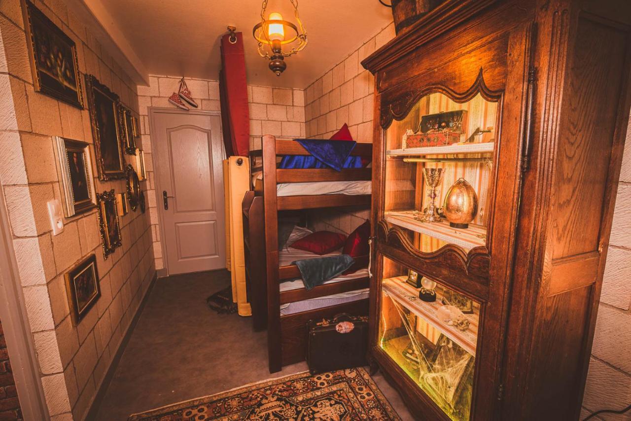 Repaire Du Sorcier Un Apartement Magique Troyes Extérieur photo
