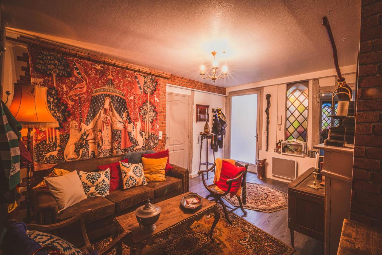 Repaire Du Sorcier Un Apartement Magique Troyes Extérieur photo